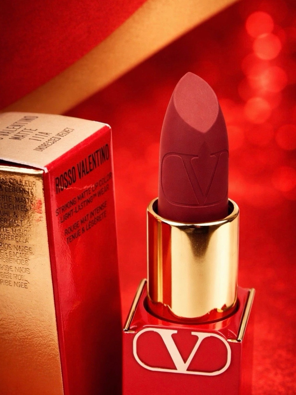 Valentino Rosso Matte Lipstick — undressed velvet 111A - Picture 2 of 4